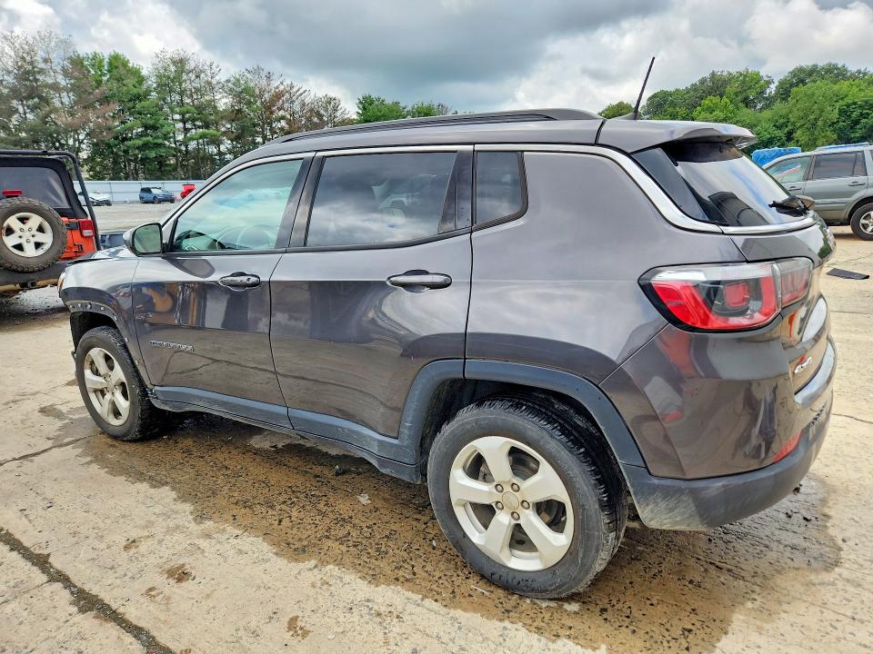 Photo 2 from auction – 2019 JEEP COMPASS with VIN 3C4NJDBB1KT678917