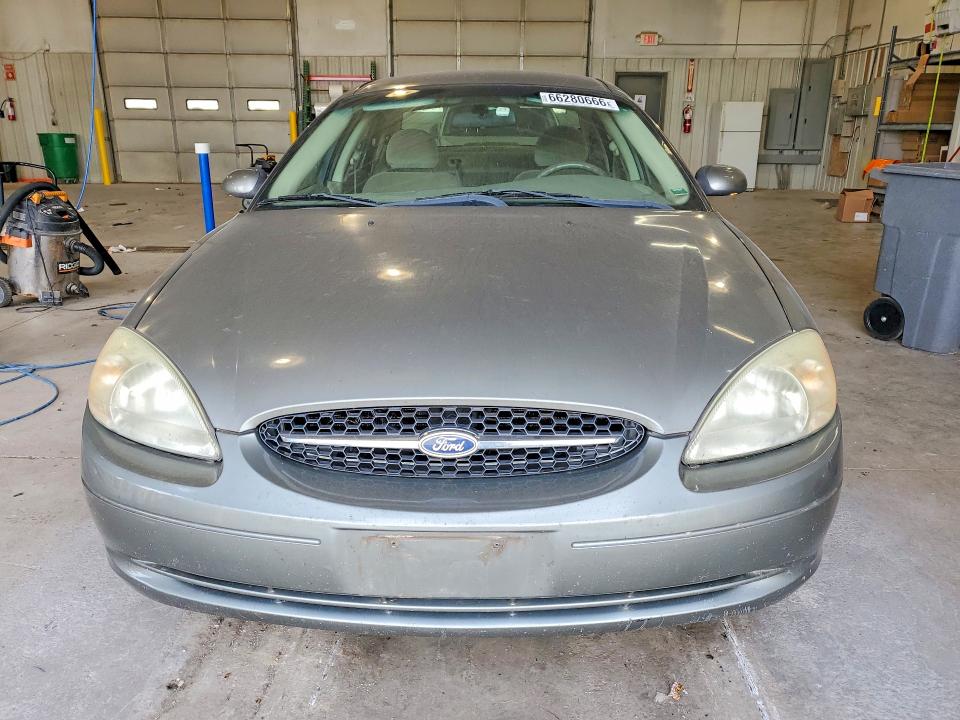 Photo 5 from auction – 2003 FORD TAURUS with VIN 1FAFP55U33A127117