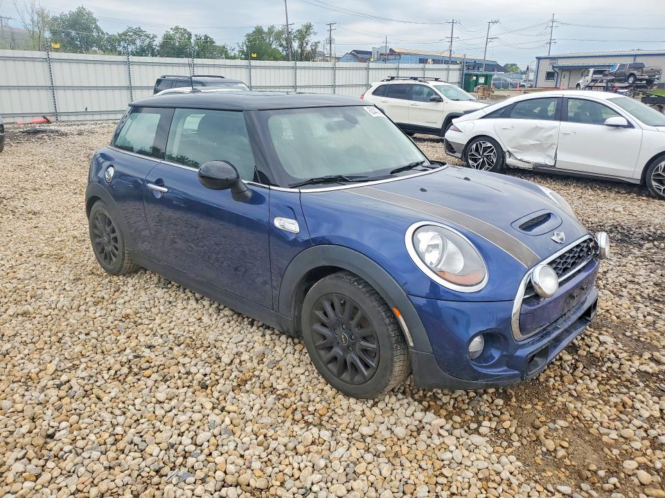 Photo 4 from auction – 2015 MINI COOPER with VIN WMWXP7C57F2A39823
