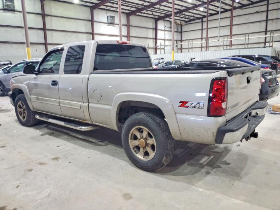 Photo 2 from auction – 2006 CHEVROLET SILVERADO with VIN 1GCEK19BX6E111354