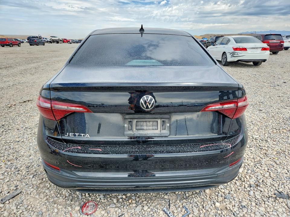 Photo 6 from auction – 2023 VOLKSWAGEN JETTA with VIN 3VW5M7BU4PM031033