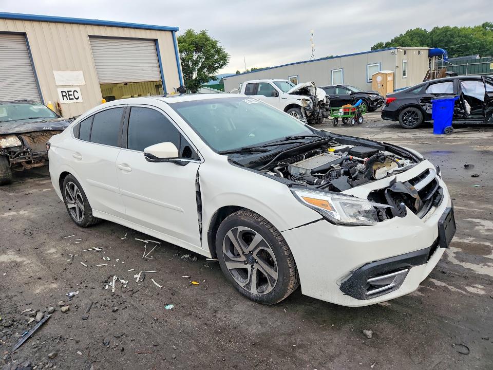 Photo 4 from auction – 2021 SUBARU LEGACY with VIN 4S3BWGN60M3008231