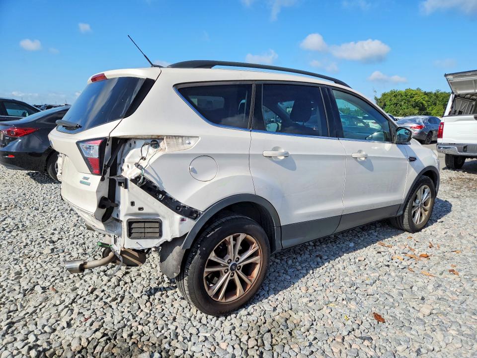 Photo 3 from auction – 2018 FORD ESCAPE with VIN 1FMCU0GD7JUA48997
