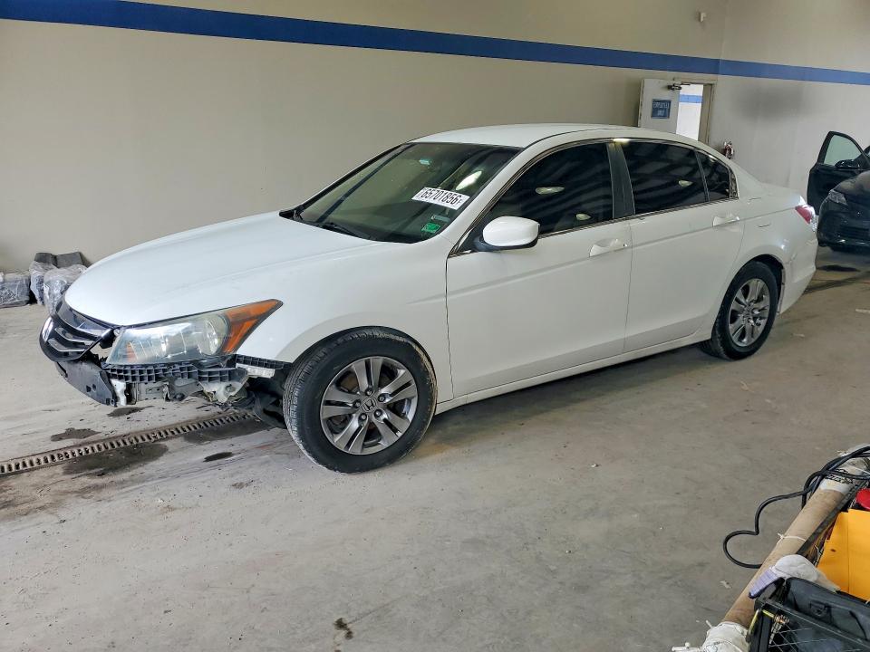 HONDA ACCORD 2011 with VIN 1HGCP2F64BA102819 - Photo from auction