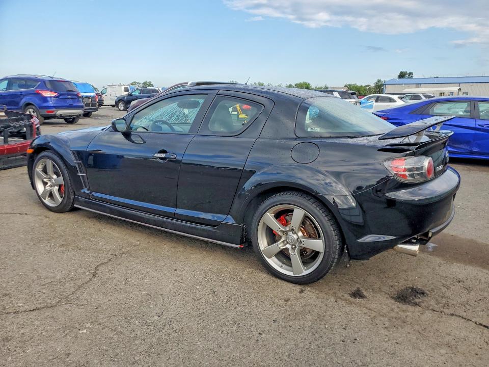 Photo 2 from auction – 2005 MAZDA RX8 with VIN JM1FE173850141746