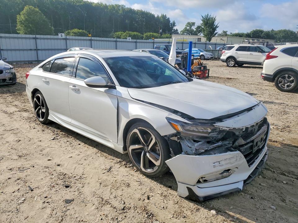 Photo 4 from auction – 2018 HONDA ACCORD with VIN 1HGCV2E36JA049214