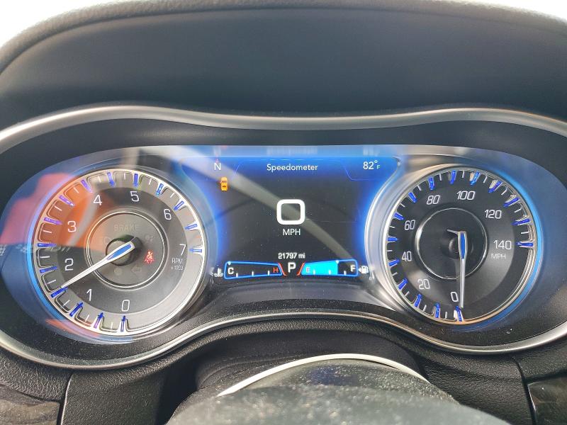 Photo 9 from auction – 2023 CHRYSLER 300 with VIN 2C3CCADG0PH628281