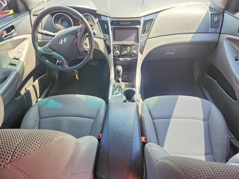 Photo 8 from auction – 2012 HYUNDAI SONATA with VIN 5NPEB4AC9CH397506
