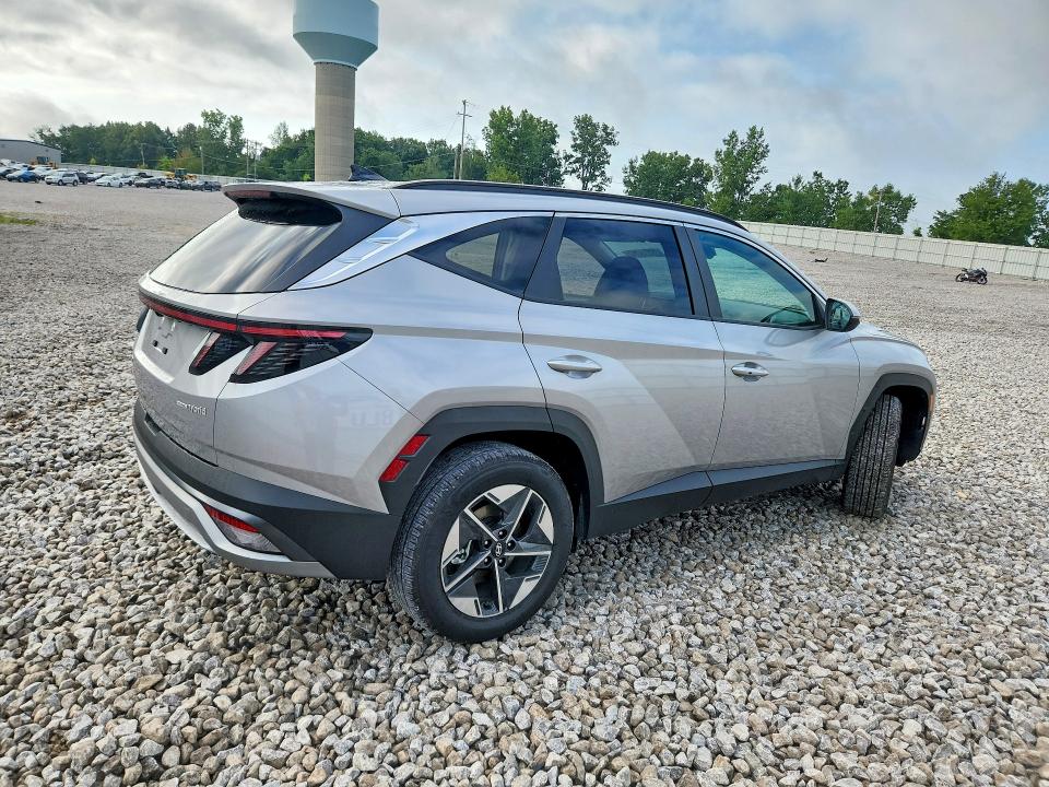 Photo 3 from auction – 2026 HYUNDAI TUCSON with VIN KM8JCDD15TU477151