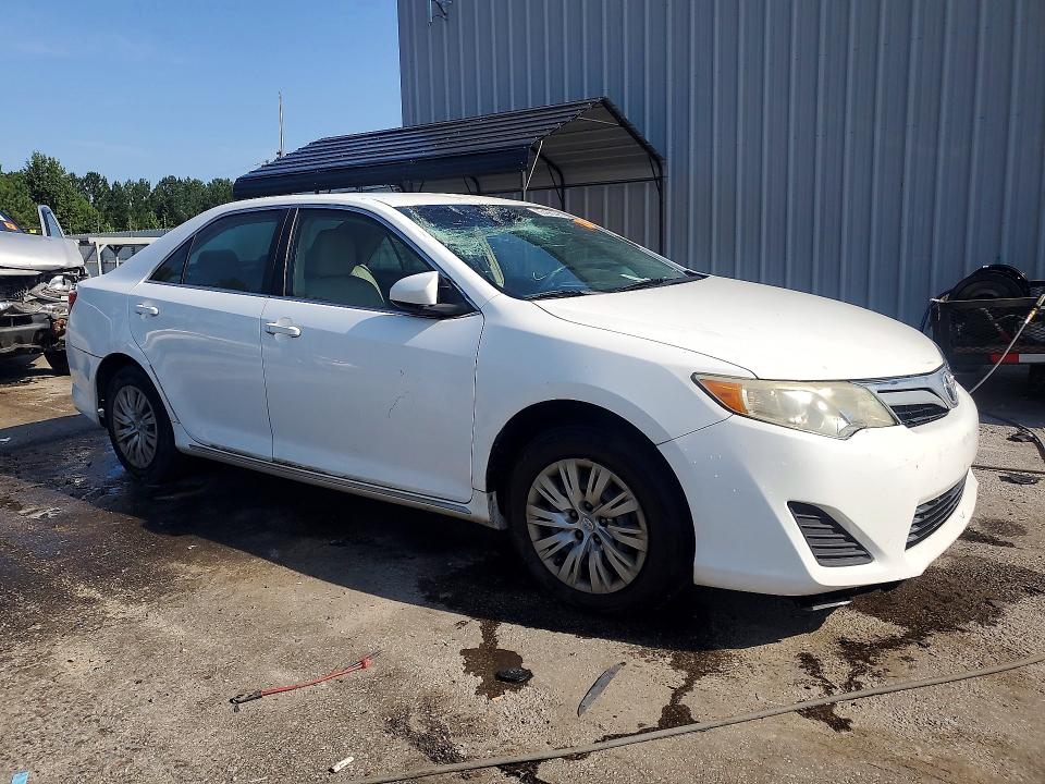 Photo 4 from auction – 2014 TOYOTA CAMRY with VIN 4T1BF1FKXEU369093