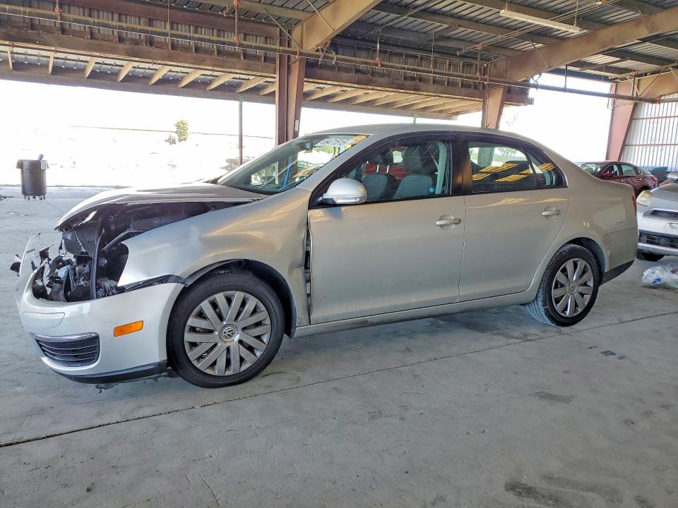 2010 VOLKSWAGEN JETTA - Търг №66471616