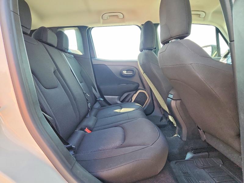 Photo 11 from auction – 2016 JEEP RENEGADE with VIN ZACCJBAT3GPC89006