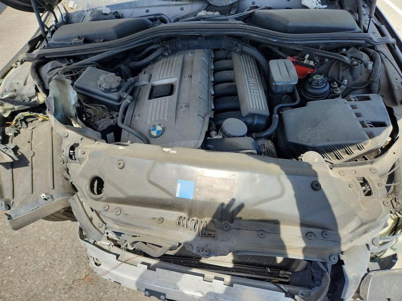 صورة رقم 11 من المزاد - 2006 BMW 530 مع VIN WBANE73526CM33380