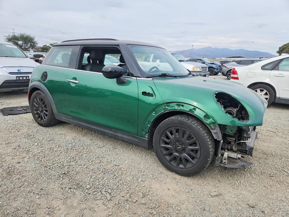 Photo 4 from auction – 2022 MINI COOPER with VIN WMW33DH01N2P87033