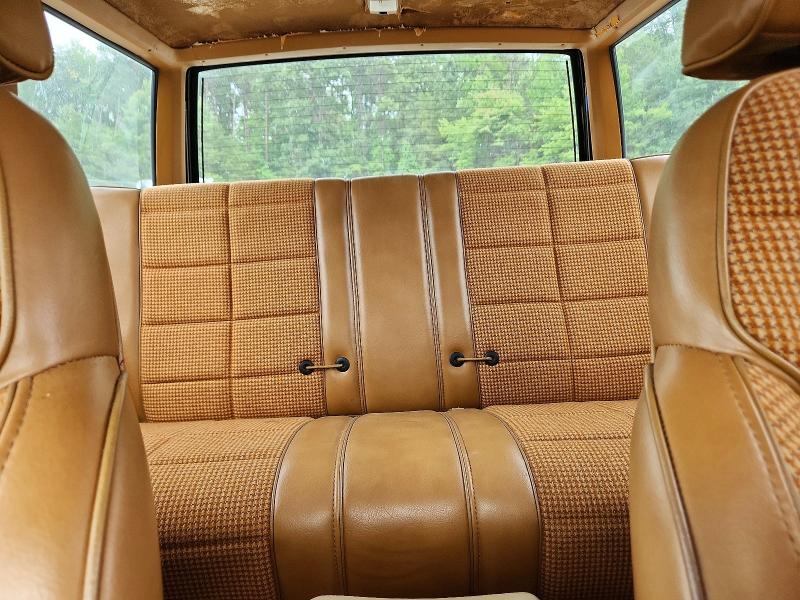 Photo 10 from auction – 1985 JEEP CHEROKEE with VIN 1JCWC7845FT167395