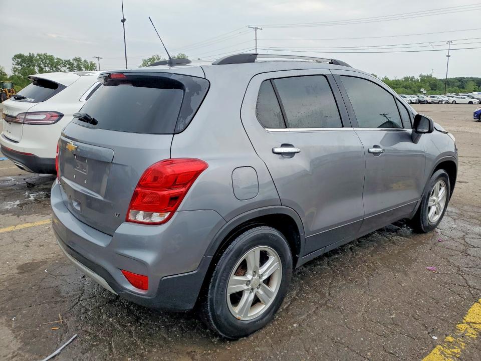 Photo 3 from auction – 2020 CHEVROLET TRAX with VIN 3GNCJLSB6LL301090