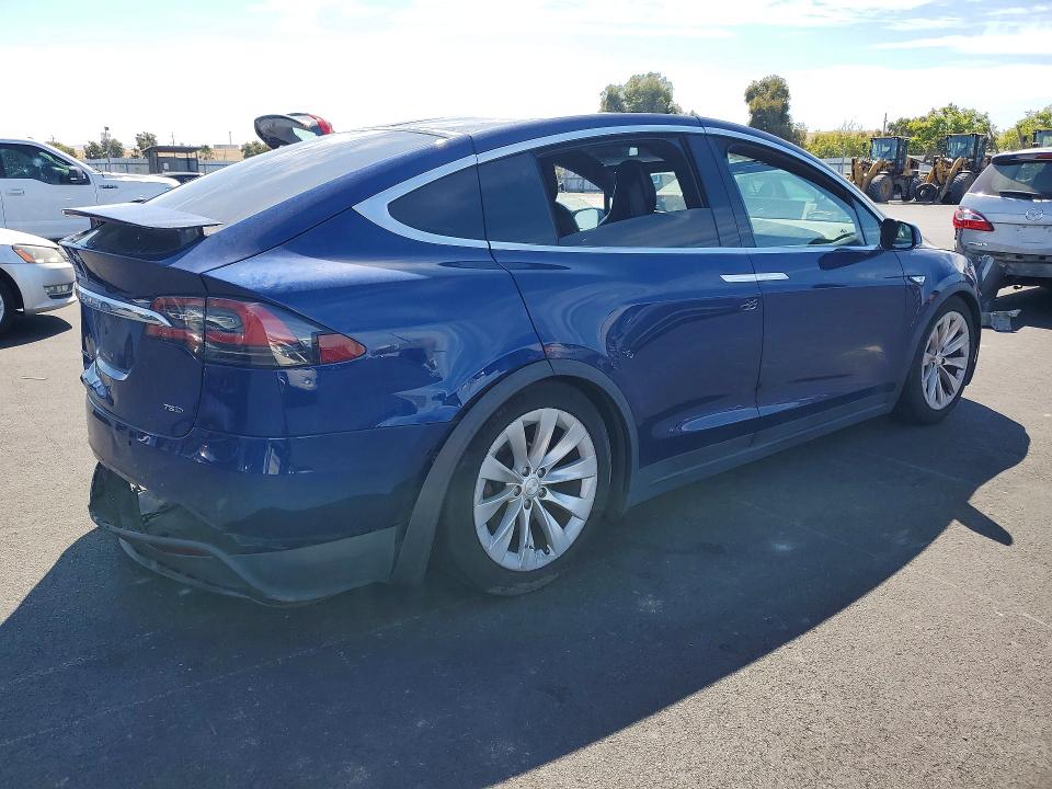 Photo 3 from auction – 2016 TESLA MODEL X with VIN 5YJXCBE27GF015649