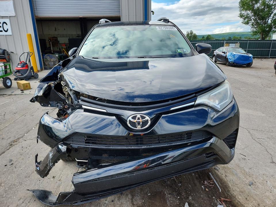 Фото 5 с аукциона – 2016 TOYOTA RAV4 с VIN 2T3BFREV9GW503855