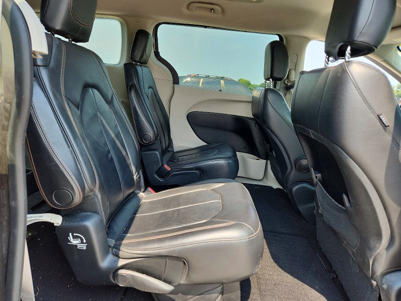 Photo 11 from auction – 2017 CHRYSLER PACIFICA with VIN 2C4RC1BG8HR608106