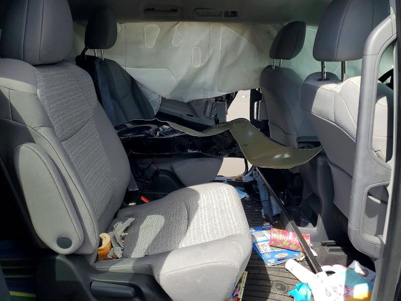 Photo 10 from auction – 2022 TOYOTA SIENNA with VIN 5TDKSKFC9NS067684
