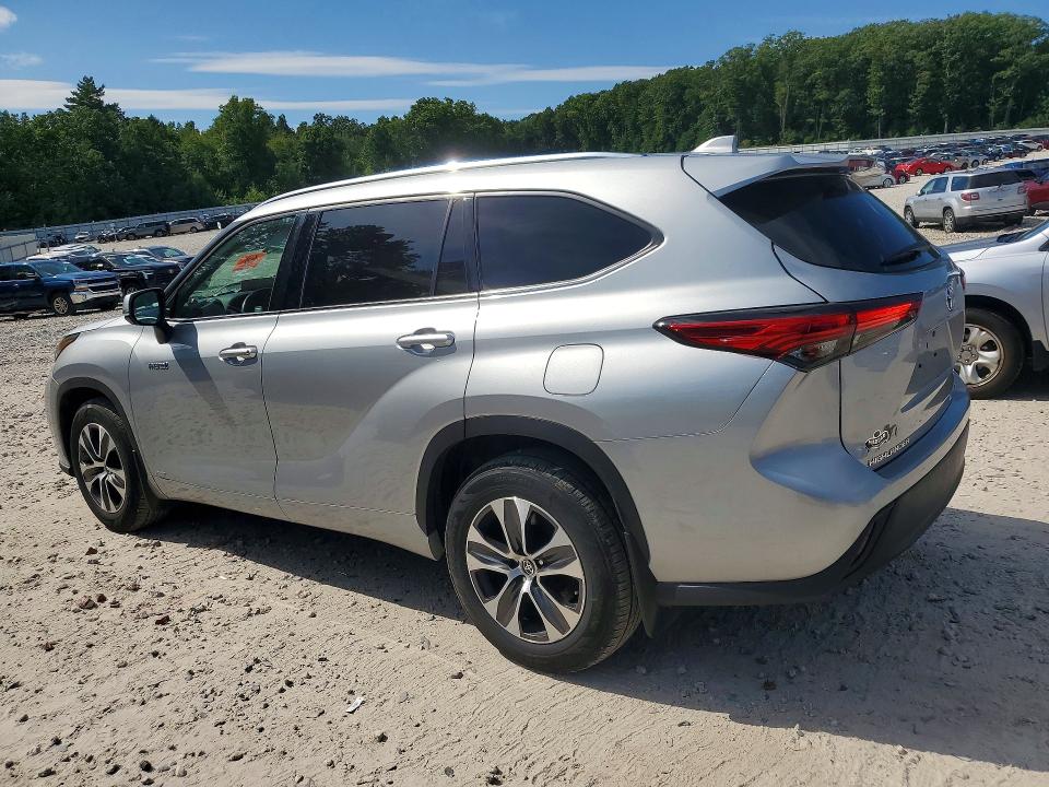 Zdjęcie 2 z aukcji – 2021 TOYOTA HIGHLANDER z VIN 5TDHBRCH5MS515436