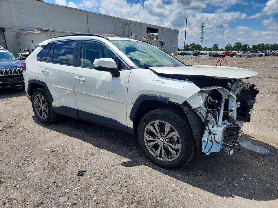 Zdjęcie 4 z aukcji – 2022 TOYOTA RAV4 z VIN JTMB6RFV2ND063776