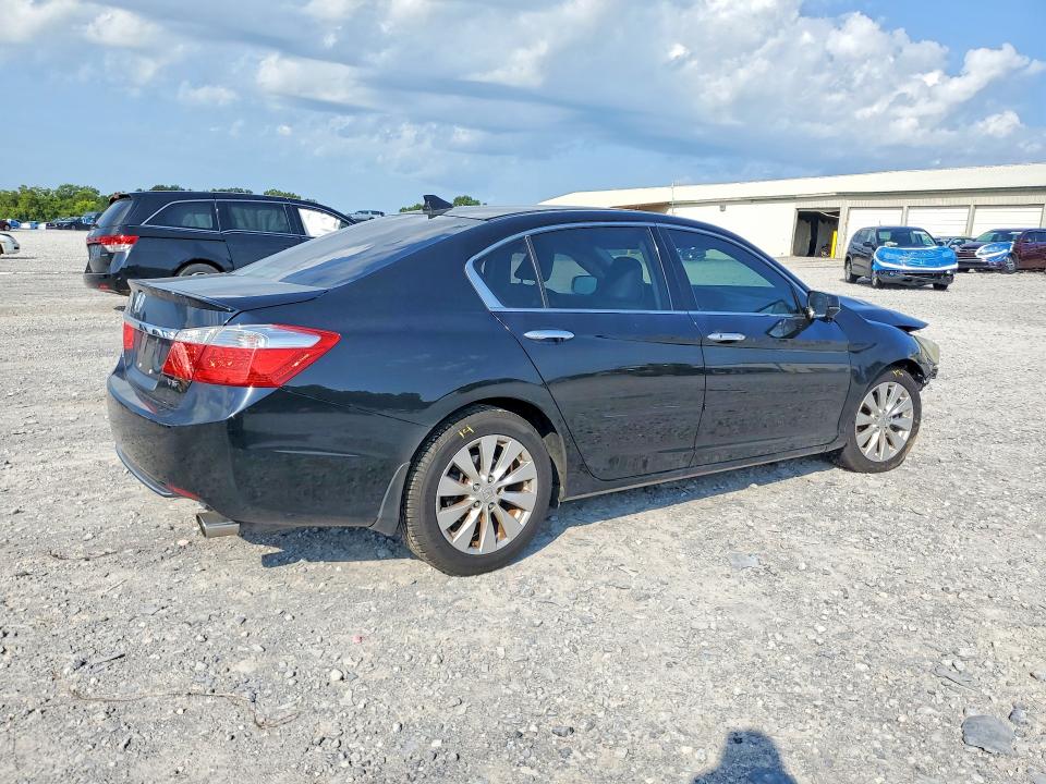 Photo 3 from auction – 2013 HONDA ACCORD with VIN 1HGCR3F86DA017792