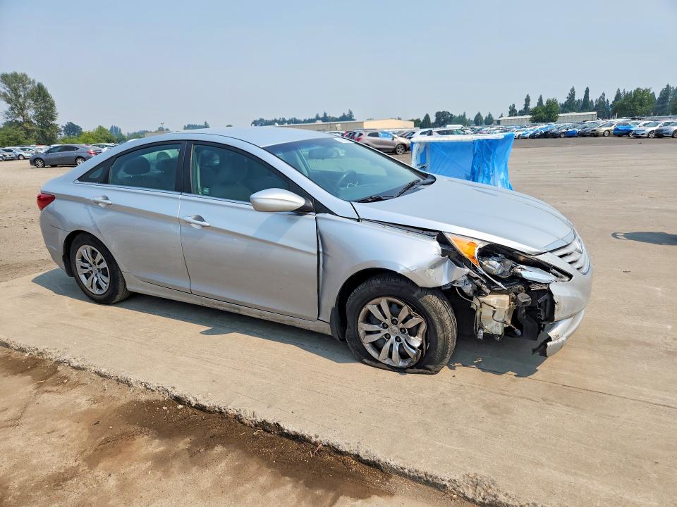 Photo 4 from auction – 2012 HYUNDAI SONATA with VIN 5NPEB4AC7CH375813