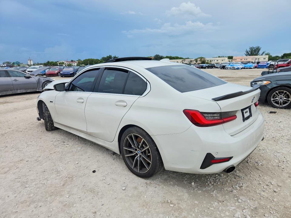 Photo 2 from auction – 2020 BMW 330I with VIN 3MW5R1J05L8B07181