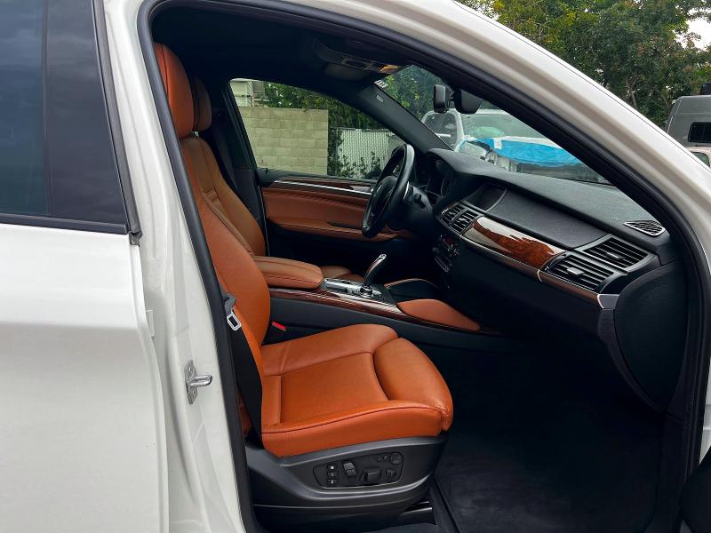 Photo 5 from auction – 2014 BMW X6 with VIN 5UXFG8C52EL592985