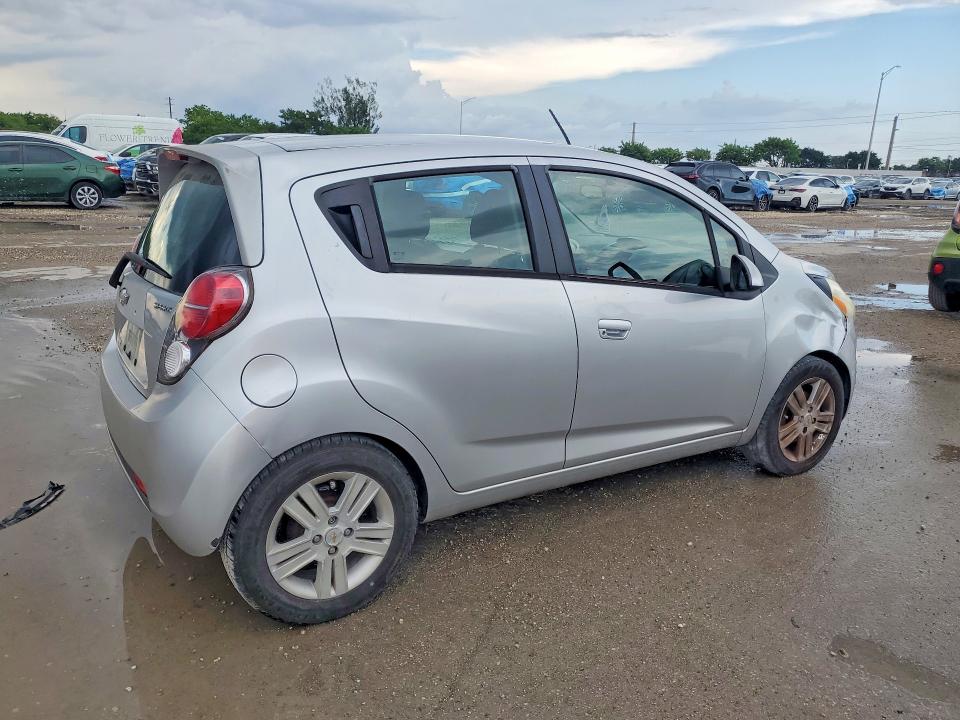 Photo 3 from auction – 2015 CHEVROLET SPARK with VIN KL8CD6S96FC724615