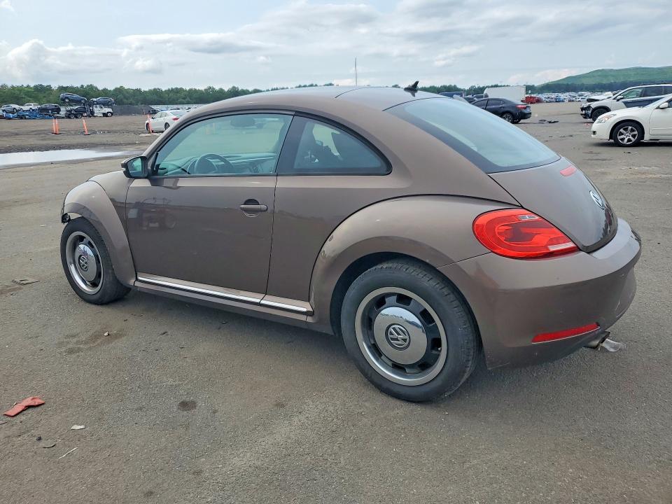 Zdjęcie 2 z aukcji – 2012 VOLKSWAGEN BEETLE z VIN 3VWJP7AT2CM665529