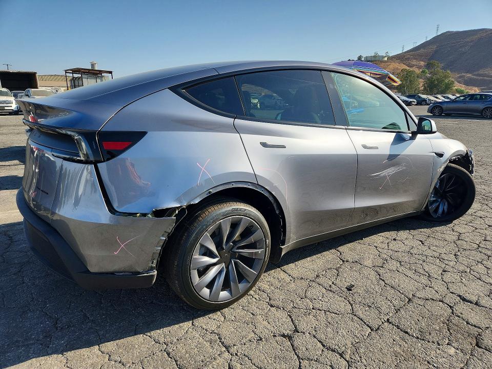Photo 3 from auction – 2026 TESLA MODEL Y with VIN 7SAYGDEE1TF640382