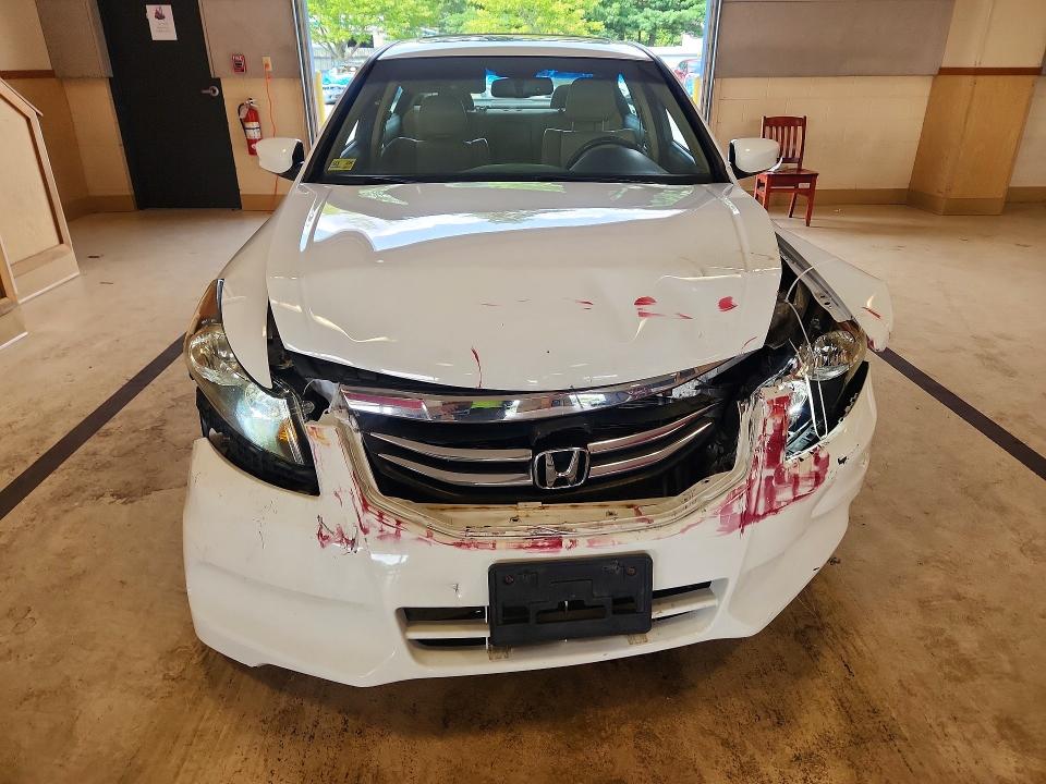 Photo 5 from auction – 2011 HONDA ACCORD with VIN 1HGCP2F84BA022003