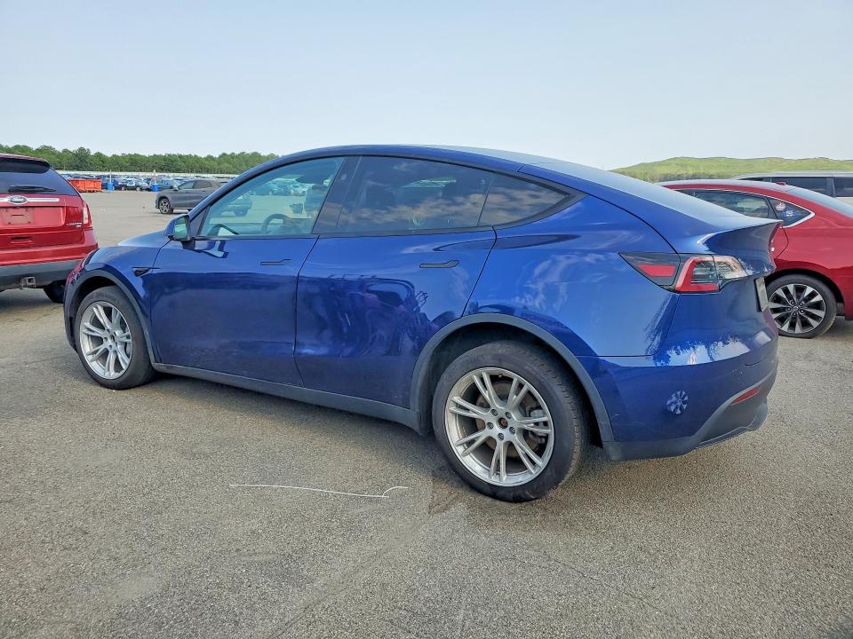 Снимка 2 от търг – 2023 TESLA MODEL Y с VIN 7SAYGDEE6PF805008