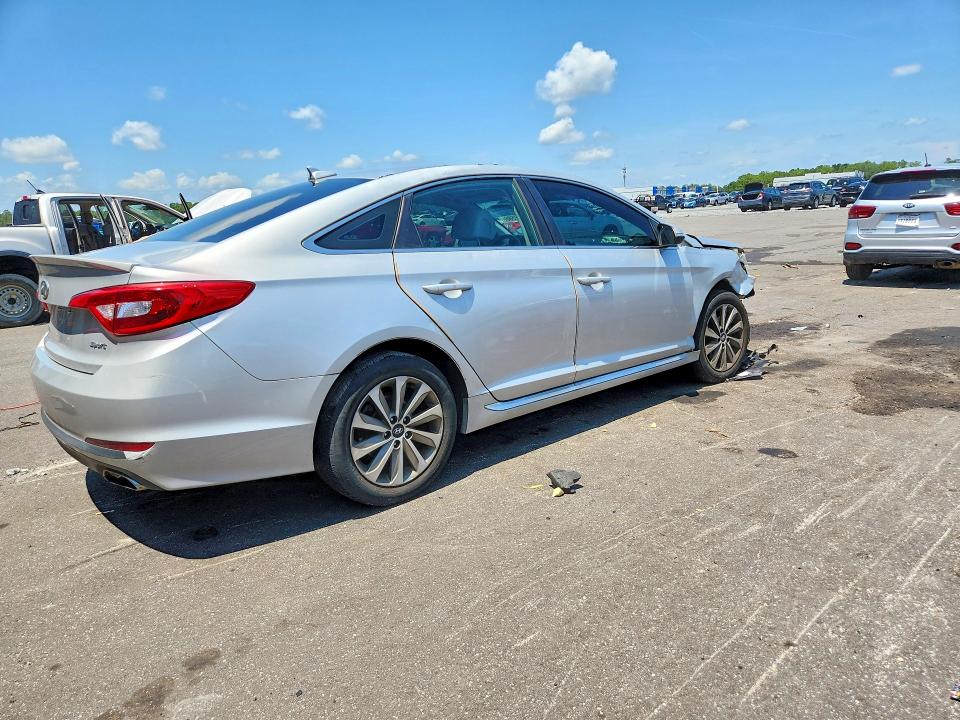 Photo 3 from auction – 2015 HYUNDAI SONATA with VIN 5NPE34AF5FH098123