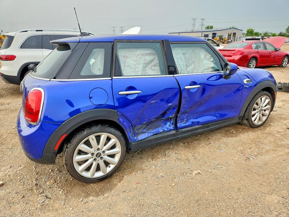 Photo 3 from auction – 2021 MINI COOPER with VIN WMWXU7C01M2N55814