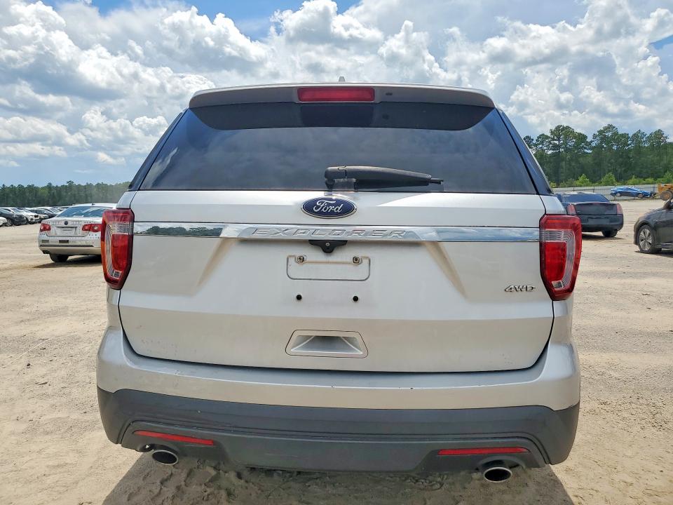 Снимка 6 от търг – 2017 FORD EXPLORER с VIN 1FM5K8B85HGB18688