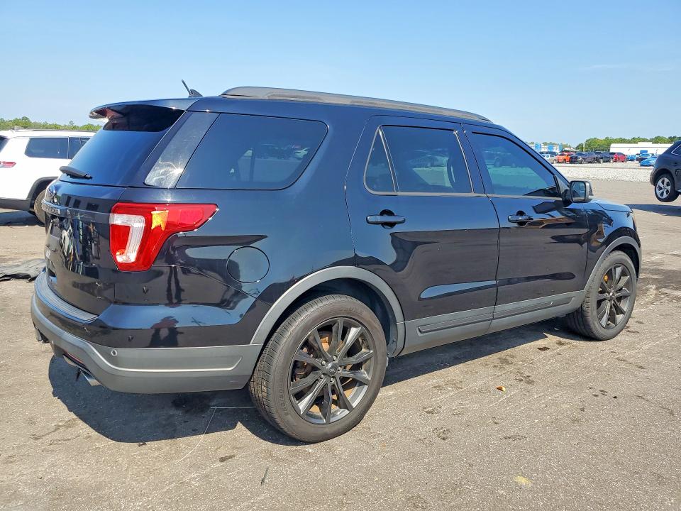 Photo 3 from auction – 2018 FORD EXPLORER with VIN 1FM5K7D89JGA39523