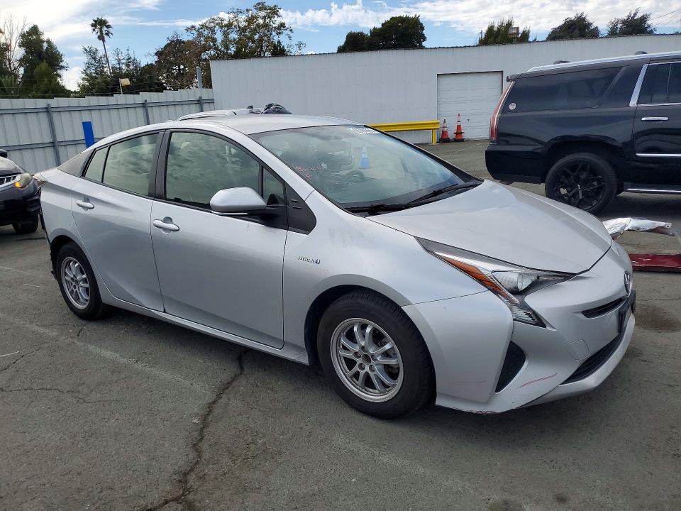 Photo 4 from auction – 2016 TOYOTA PRIUS with VIN JTDKBRFU5G3018181
