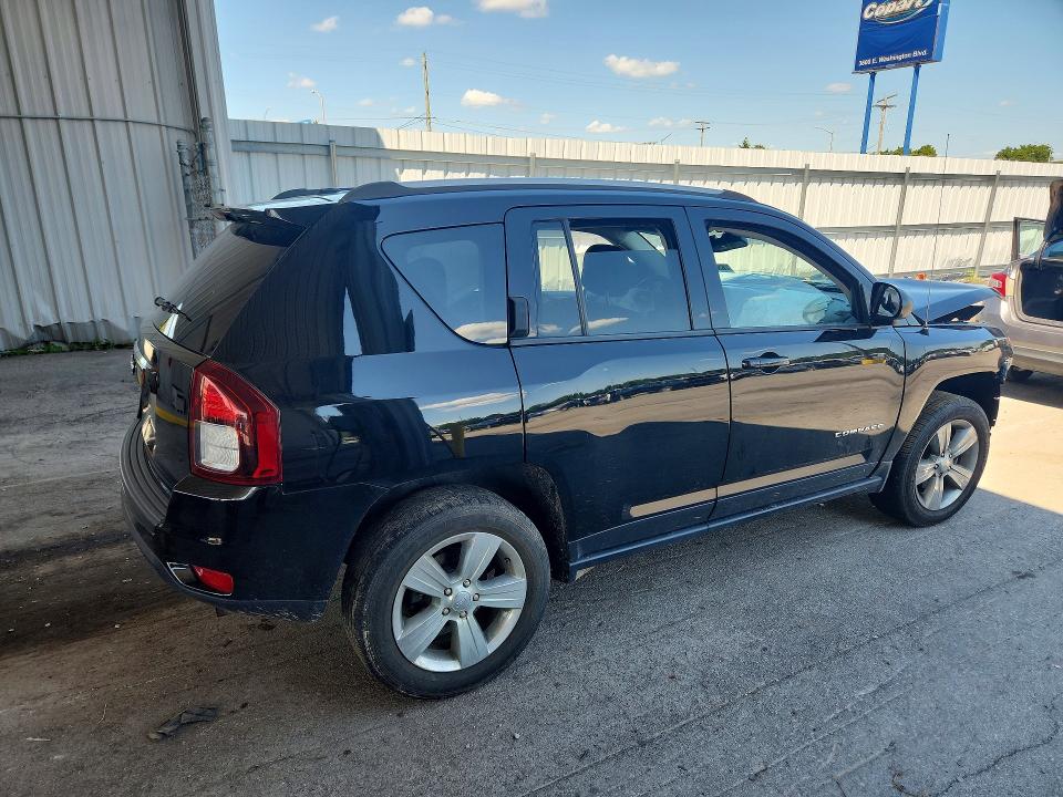 Photo 3 from auction – 2016 JEEP COMPASS with VIN 1C4NJDBB2GD521250