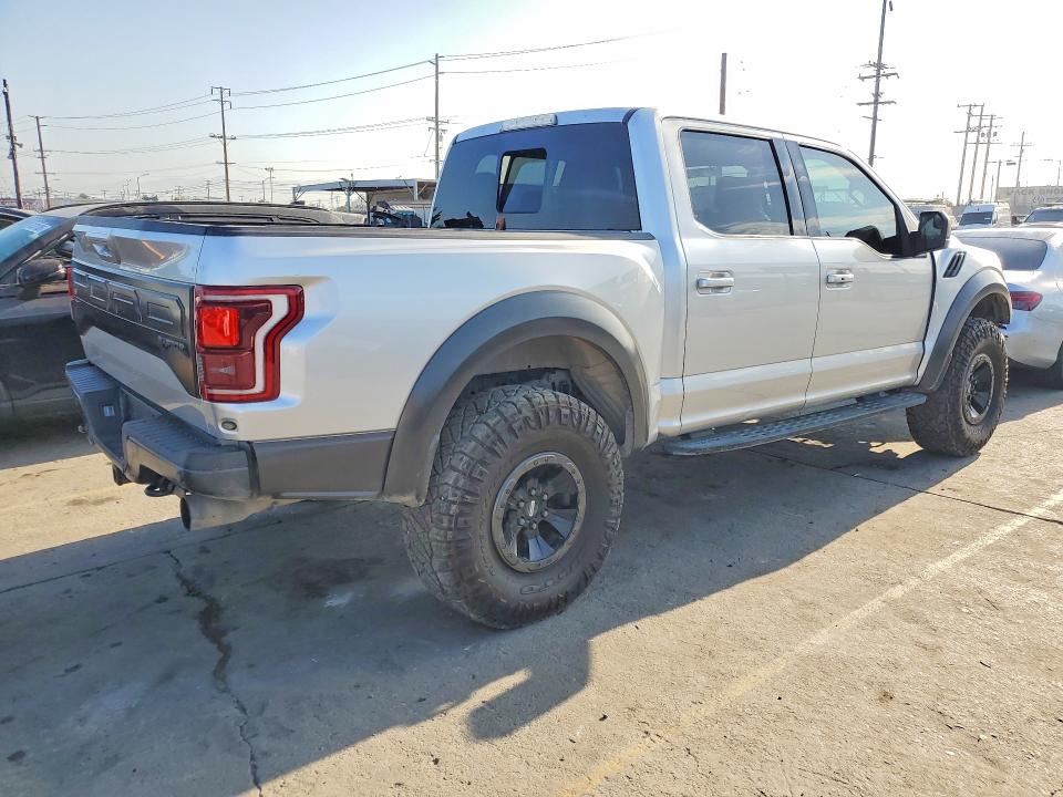 Photo 3 from auction – 2017 FORD F150 with VIN 1FTFW1RG8HFC50397