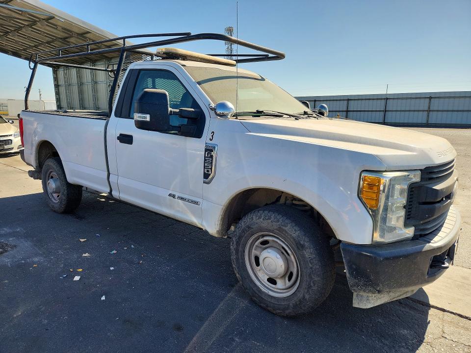 Photo 4 from auction – 2017 FORD F350 with VIN 1FTRF3ATXHEC09826
