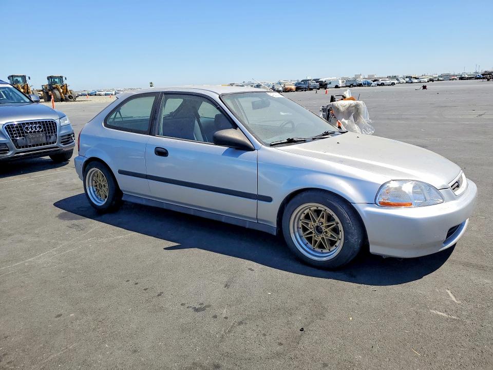 Photo 4 from auction – 1998 HONDA CIVIC with VIN 2HGEJ6347WH112062