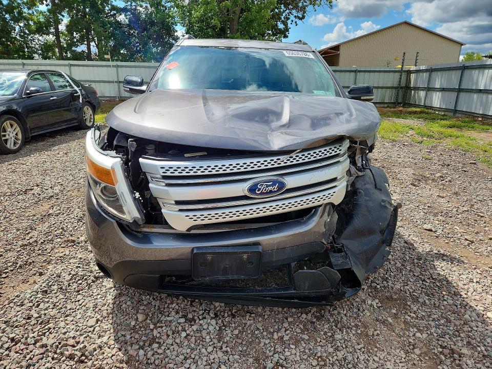 Photo 5 from auction – 2011 FORD EXPLORER with VIN 1FMHK8D88BGA55409