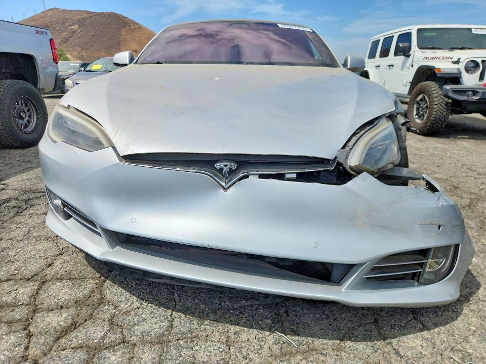 Photo 5 from auction – 2018 TESLA MODEL S with VIN 5YJSA1E29JF247459