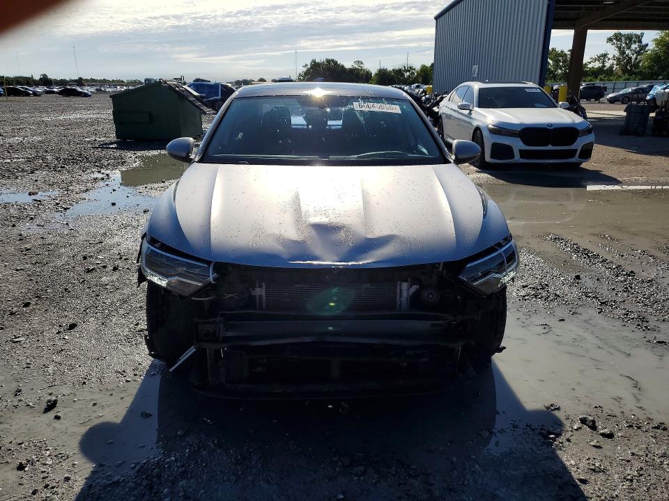 Photo 5 from auction – 2019 VOLKSWAGEN JETTA with VIN 3VWCB7BU8KM220421