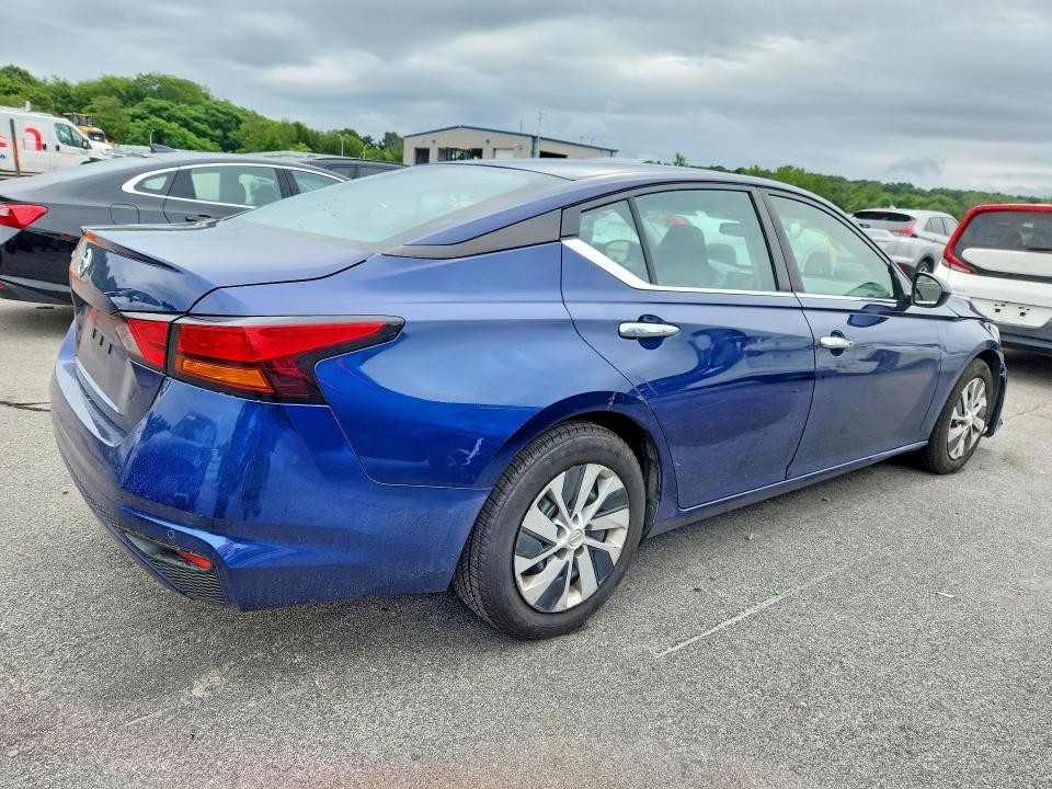 Photo 3 from auction – 2022 NISSAN ALTIMA with VIN 1N4BL4BV9NN348668