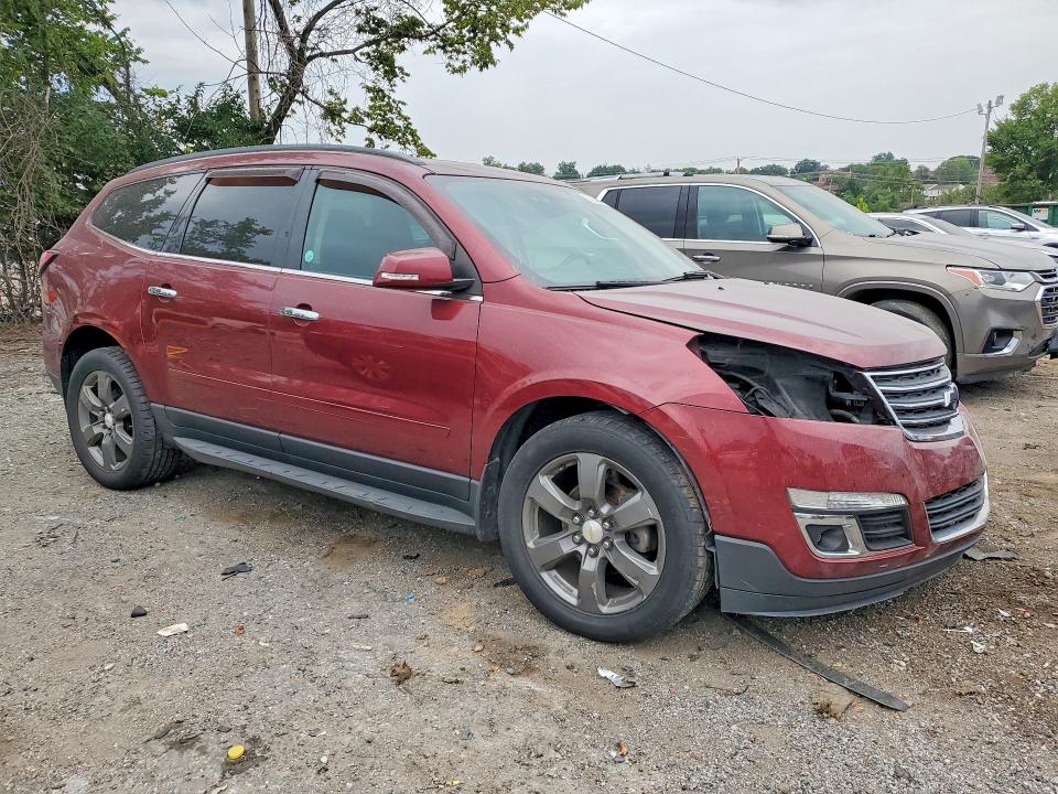 Photo 4 from auction – 2017 CHEVROLET TRAVERSE with VIN 1GNKVHKD2HJ174853