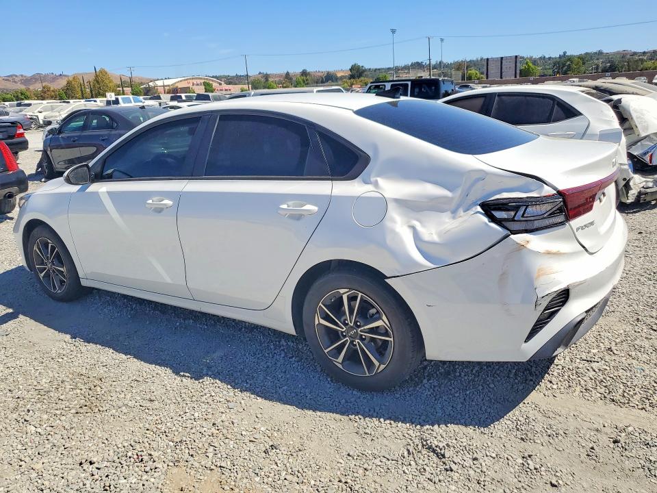 Photo 2 from auction – 2024 KIA FORTE with VIN 3KPF24AD3RE702007